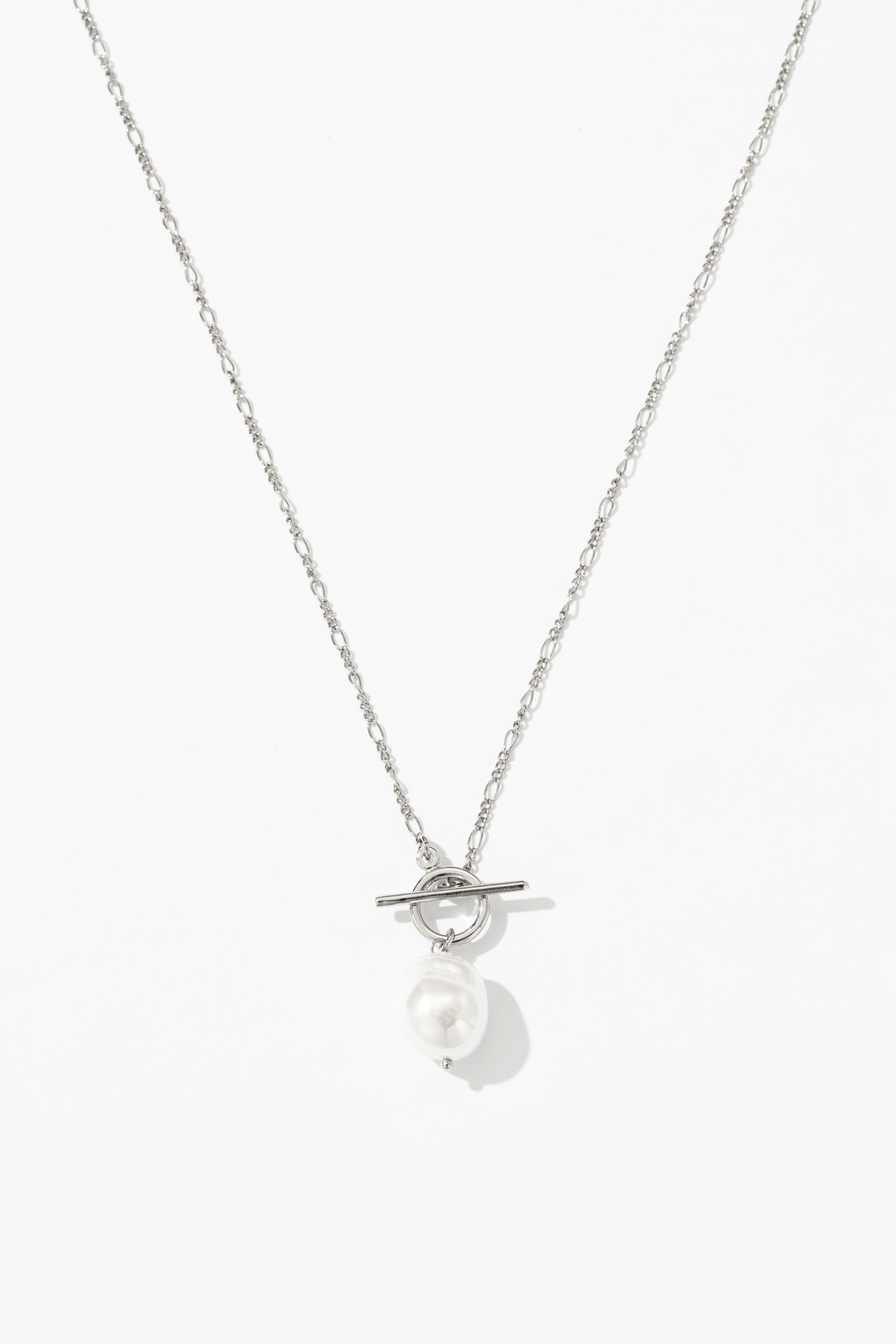 Elegant Golden Pearl Necklace