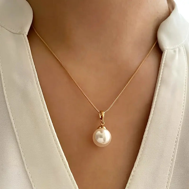 Golden Grace Pearl Jewelry Set